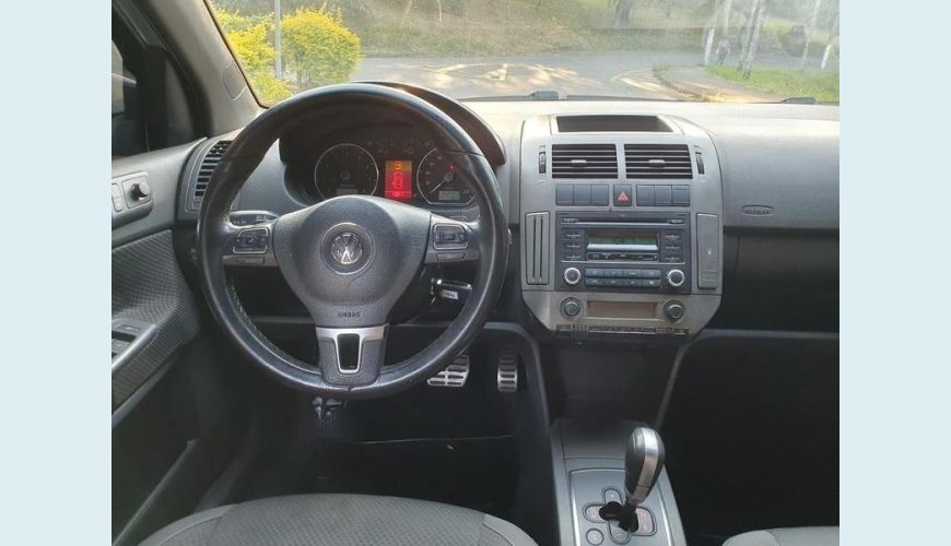 VOLKSWAGEN POLO 1.6 SPORTLINE - PRATA - 2013 Foto 9 (Grande)
