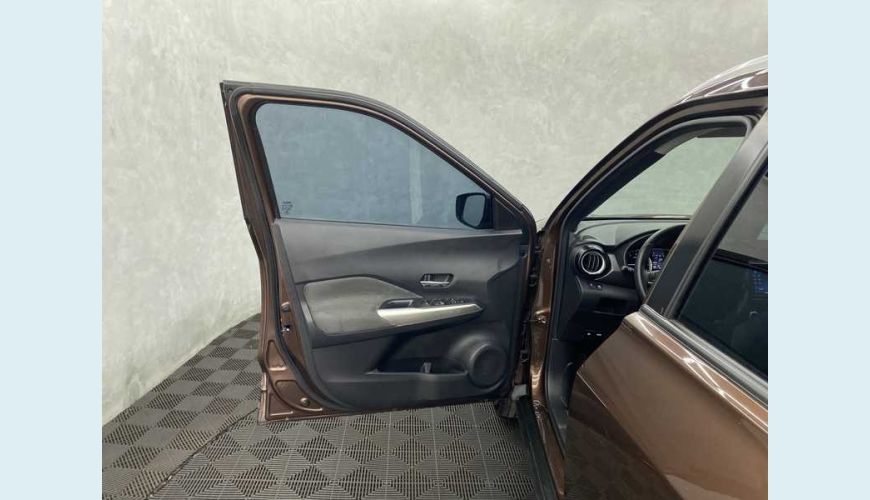 NISSAN KICKS 1.6 SV CVT FLEX - MARROM - 2018 Foto 9 (Grande)