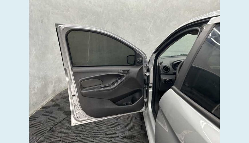 FORD KA SE 1.0 FLEX - PRATA - 2015 Foto 9 (Grande)