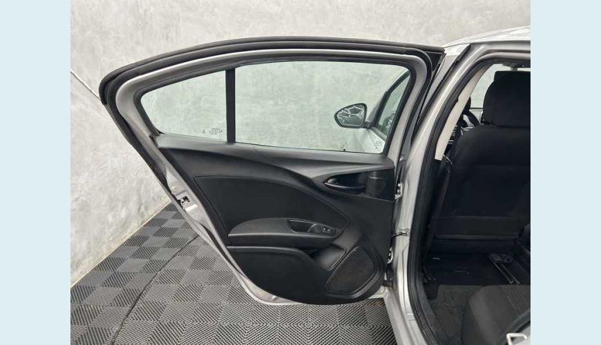 FIAT CRONOS DRIVE 1.0 FLEX MT - PRATA - 2023 Foto 9 (Grande)
