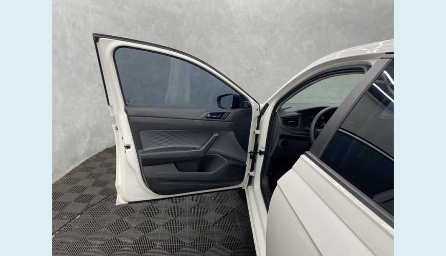 VOLKSWAGEN POLO TRACK 1.0 FLEX 12V 5P - BRANCO - 2023 Foto 9 (Grande)