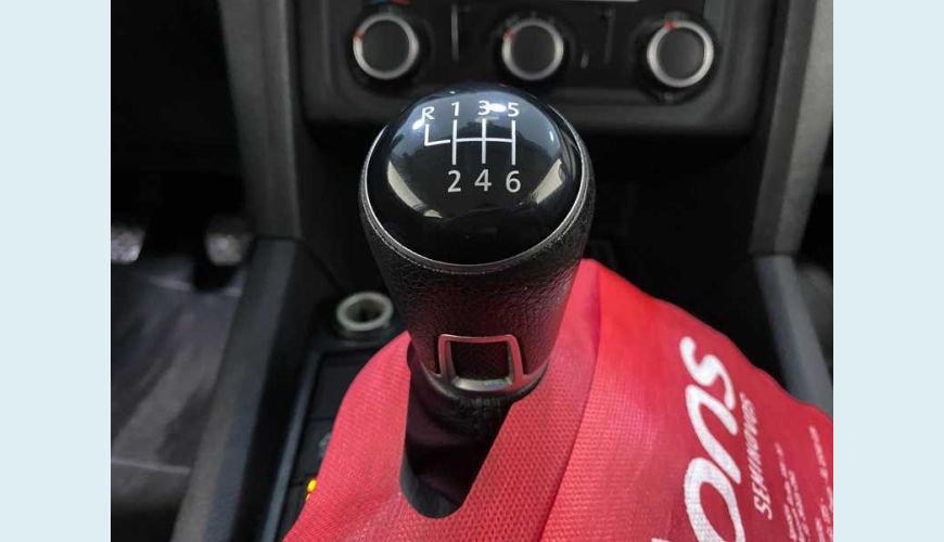 VOLKSWAGEN AMAROK 2.0 S 4X4 TDI CD - BRANCO - 2018 Foto 9 (Grande)