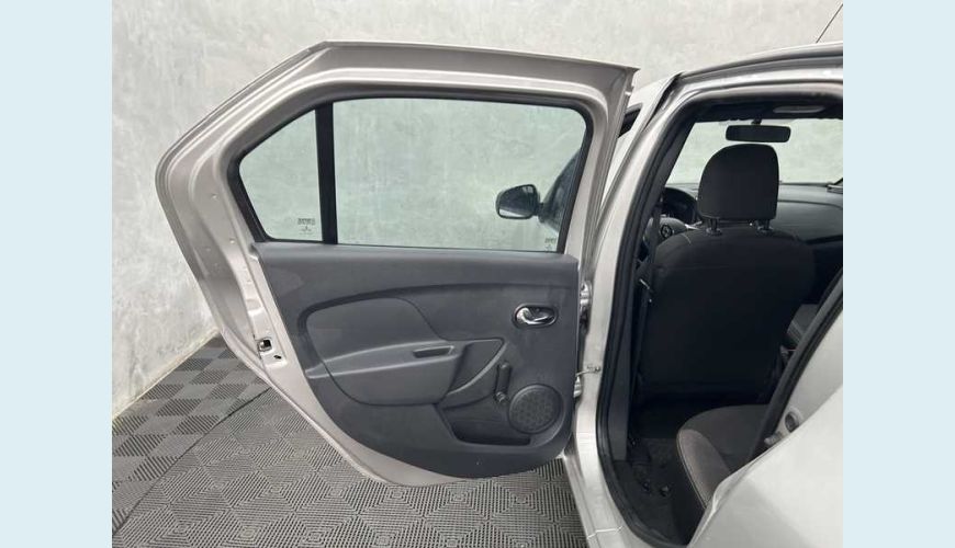 RENAULT LOGAN ZEN 1.0 12V SCE FLEX - PRATA - 2021 Foto 9 (Grande)