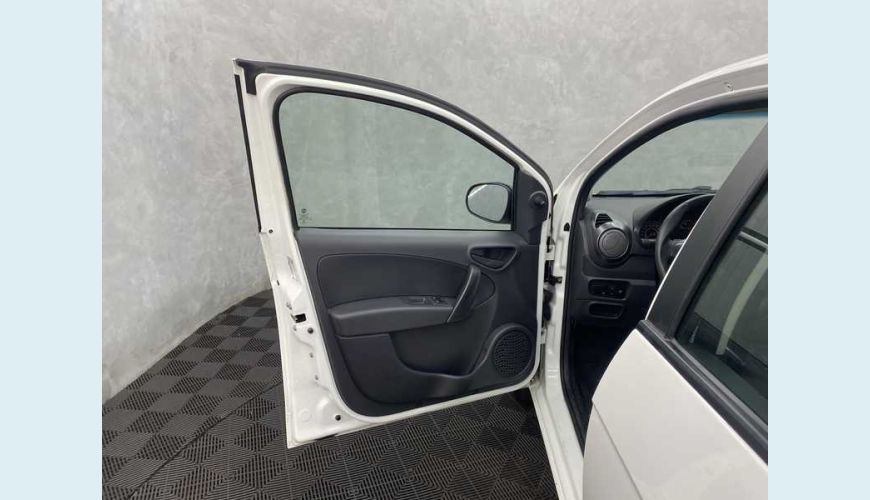 FIAT GRAND SIENA 1.0 FLEX - BRANCO - 2021 Foto 9 (Grande)