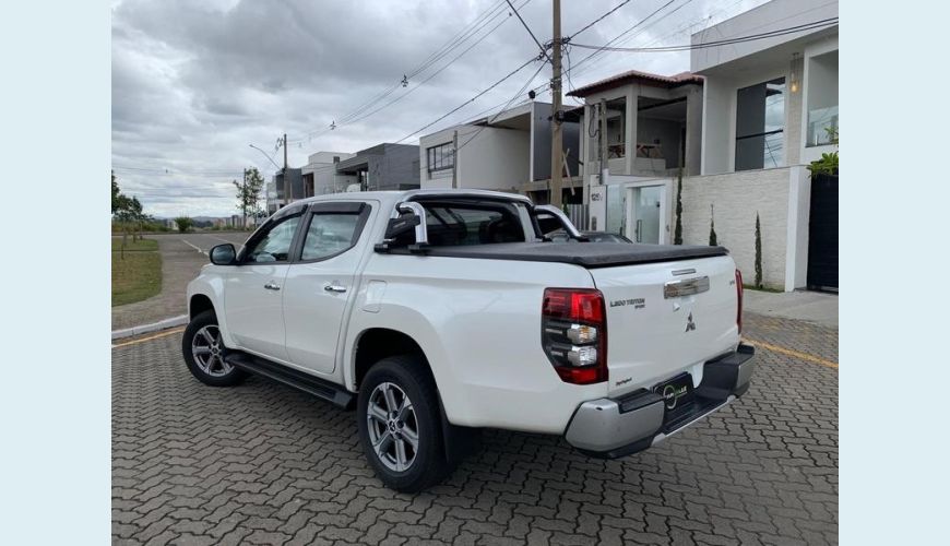 MITSUBISHI TRITON SPORT HPE - BRANCO - 2022 Foto 9 (Grande)