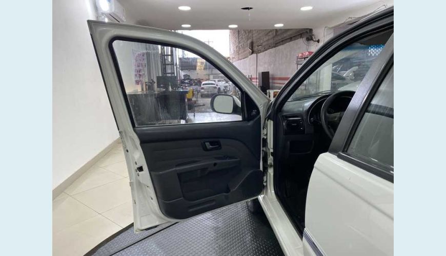 FIAT PALIO WEEKEND ATTRACTIVE 1.4 FIRE FLEX - BRANCO - 2019 Foto 9 (Grande)