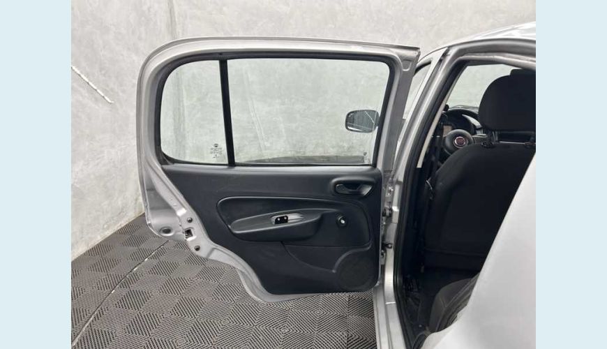 FIAT UNO ATTRACTIVE 1.0 8V FLEX 4P - PRATA - 2020 Foto 9 (Grande)