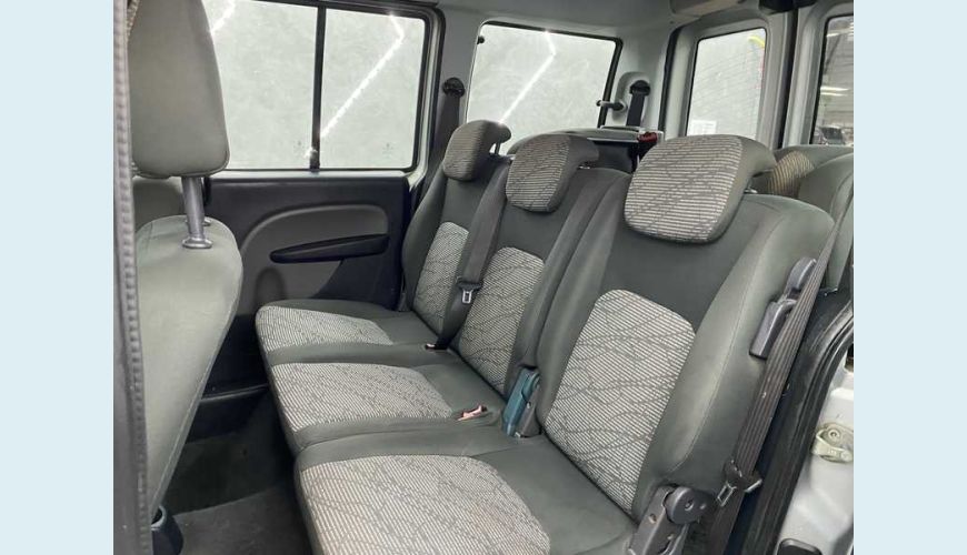 FIAT DOBLO ESSENCE 1.8 16V FLEX - PRATA - 2020 Foto 9 (Grande)