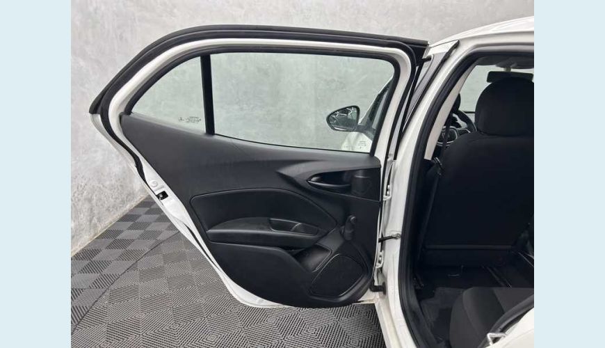 FIAT ARGO 1.0 FLEX - BRANCO - 2023 Foto 9 (Grande)