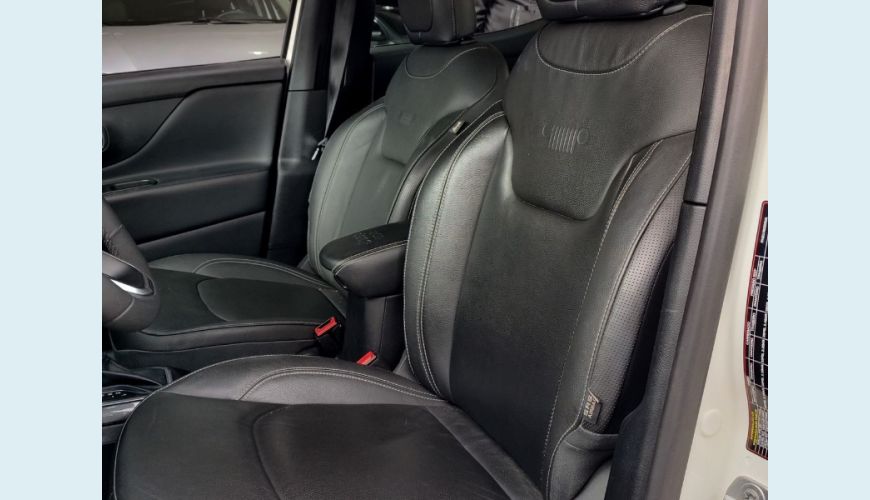 JEEP RENEGADE LONG. T270 1.3 TB 4X2 FLEX AUT. - BRANCO - 2024 Foto 9 (Grande)