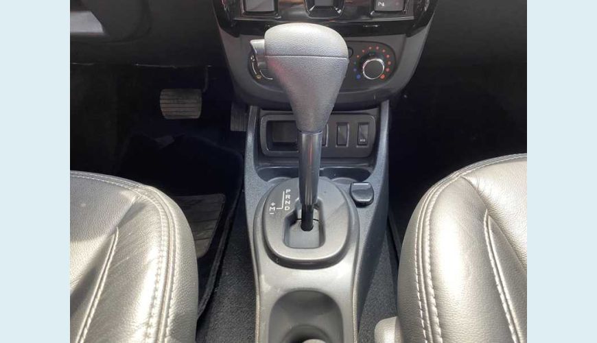 RENAULT DUSTER 2.0 16V DYNAMIQUE AUT. FLEX - BRANCO - 2016 Foto 9 (Grande)