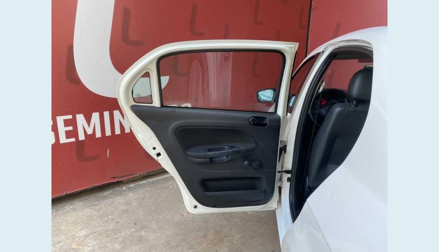 VOLKSWAGEN VOYAGE 1.6 MSI 8V FLEX - BRANCO - 2020 Foto 9 (Grande)