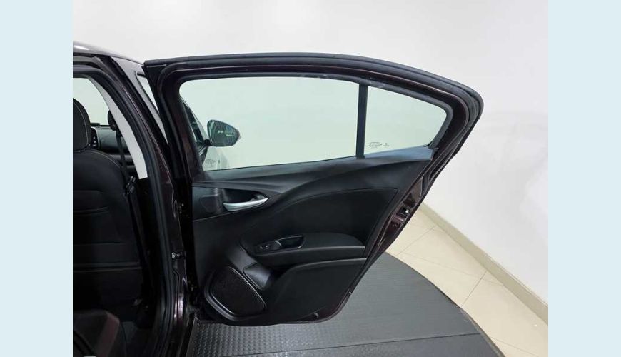 FIAT CRONOS 1.8 PRECISION E.TORQ AT6 FLEX - VERMELHO - 2020 Foto 9 (Grande)
