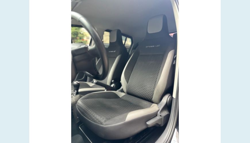 VOLKSWAGEN CROSS UP - PRETO - 2019 Foto 9 (Grande)