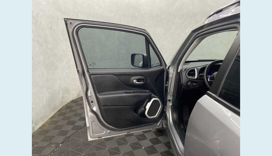 JEEP RENEGADE LONGITUDE 1.8 4X2 AUT. FLEX - PRATA - 2021 Foto 9 (Grande)