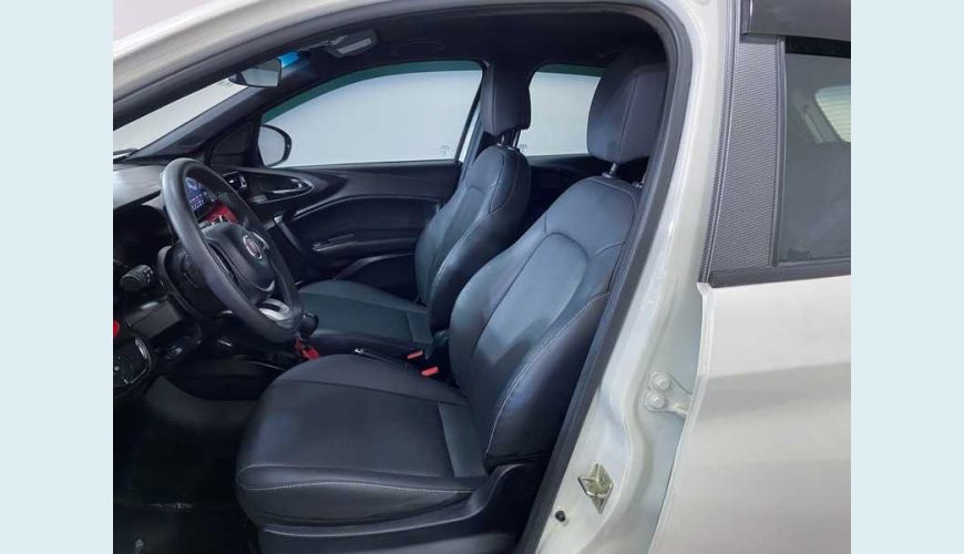 FIAT ARGO HGT 1.8 E.TORQ FLEX - BRANCO - 2018 Foto 9 (Grande)