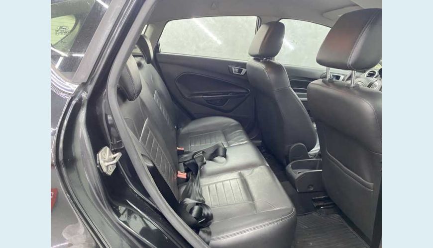 FORD NEW FIESTA HATCH NEW FIESTA TITANIUM 1.6 16V POWERSHIFT - PRETO - 2015 Foto 9 (Grande)