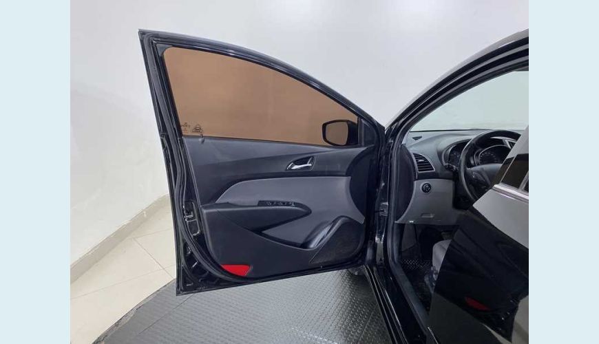 HYUNDAI HB 20 1.6 PREMIUM AUT. FLEX - PRETO - 2015 Foto 9 (Grande)