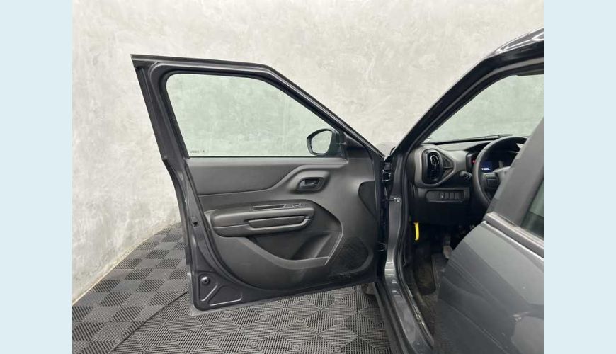 CITROËN C3 LIVE PACK 1.0 FLEX - CINZA - 2023 Foto 9 (Grande)