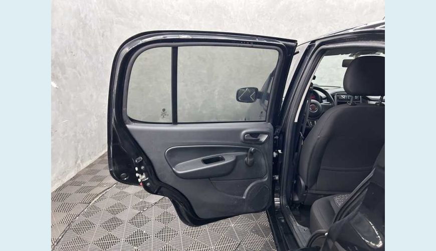 FIAT UNO ATTRACTIVE 1.0 - BRANCO - 2021 Foto 9 (Grande)