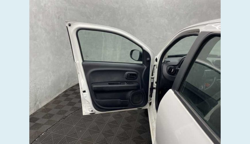 FIAT MOBI LIKE 1.0 FLEX - BRANCO - 2022 Foto 9 (Grande)