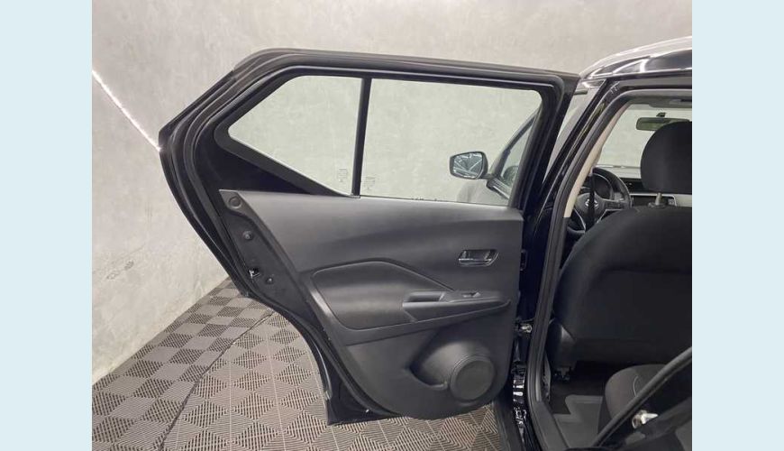NISSAN KICKS SENSE 1.6 FLEX AUT. - PRETO - 2022 Foto 9 (Grande)