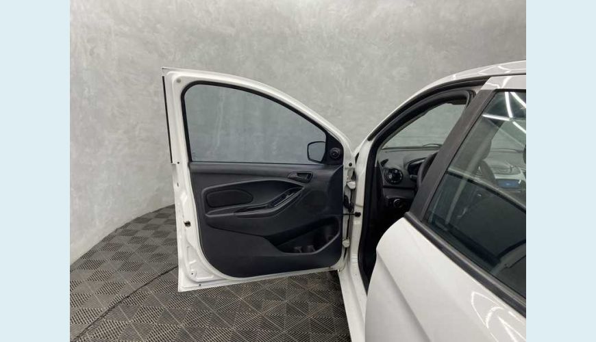 FORD KA SEDAN SE PLUS 1.0 FLEX - BRANCO - 2019 Foto 9 (Grande)