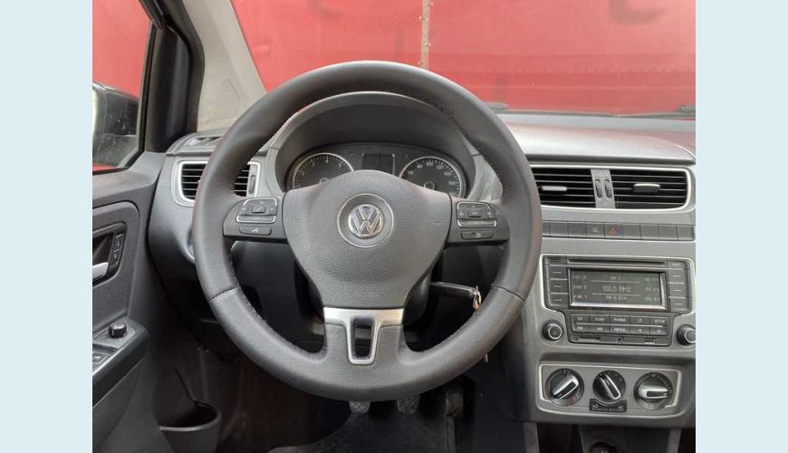 VOLKSWAGEN FOX 1.0 TEC FLEX 4P - PRETO - 2014 Foto 9 (Grande)