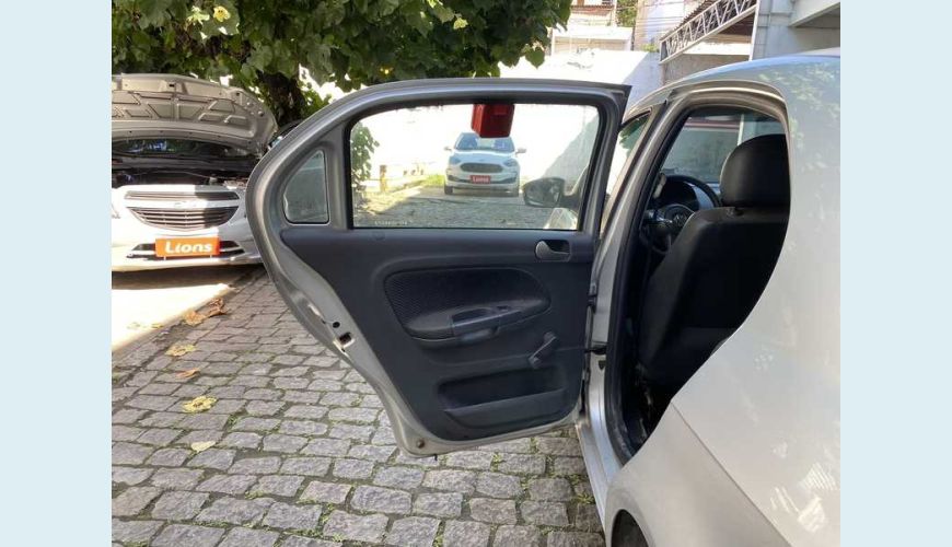 VOLKSWAGEN GOL 1.0 TEC CITY FLEX 4P - PRATA - 2015 Foto 9 (Grande)