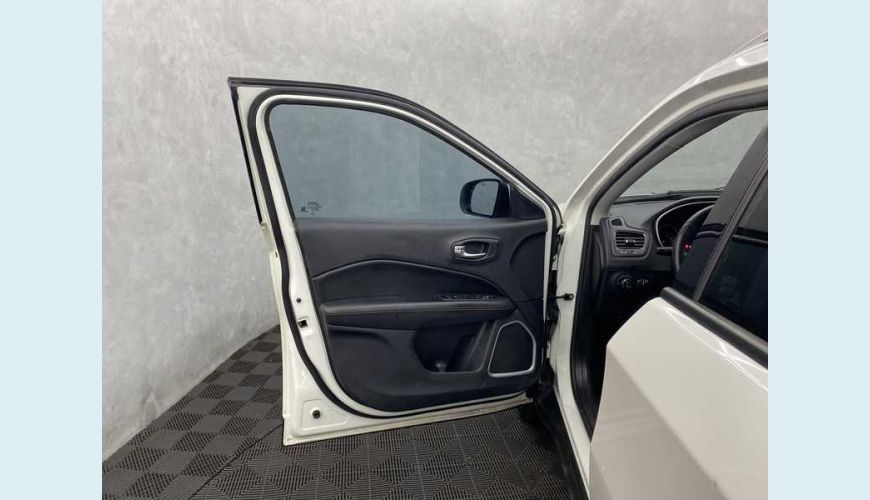 JEEP COMPASS 2.0 LONGITUDE 4X2 AUT. FLEX - BRANCO - 2018 Foto 9 (Grande)