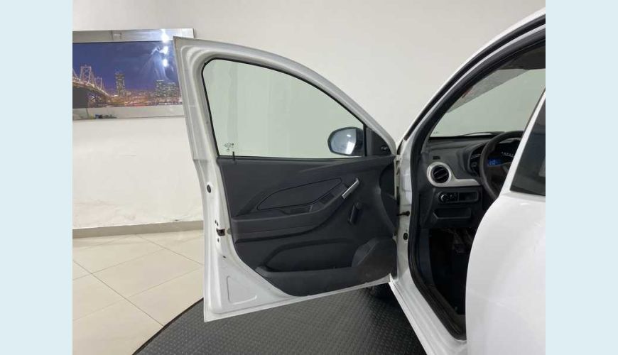 CHEVROLET MONTANA LS 1.4 FLEX - BRANCO - 2019 Foto 9 (Grande)