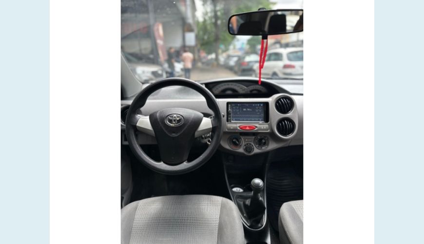 TOYOTA ETIOS - PRATA - 2013 Foto 9 (Grande)