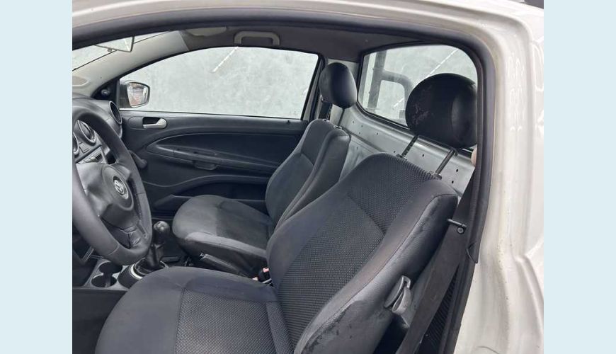VOLKSWAGEN SAVEIRO 1.6 STARTLINE CS FLEX - BRANCO - 2016 Foto 9 (Grande)