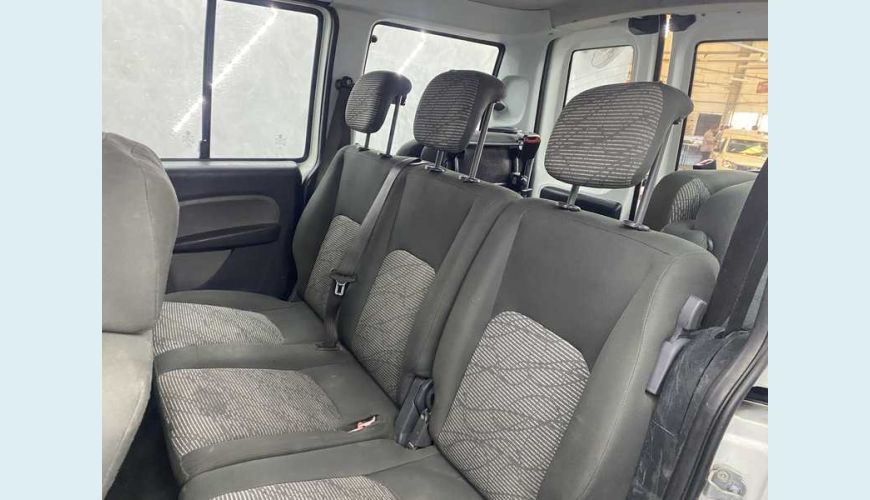 FIAT DOBLO ESSENCE 1.8 16V FLEX - BRANCO - 2020 Foto 9 (Grande)