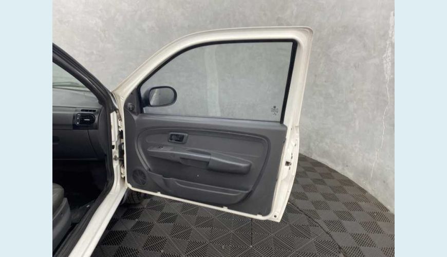 FIAT STRADA HARD WORKING 1.4 FLEX CS - BRANCO - 2020 Foto 9 (Grande)