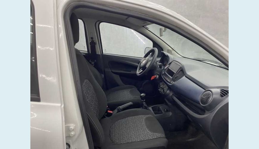 FIAT UNO ATTRACTIVE 1.0 - BRANCO - 2021 Foto 9 (Grande)