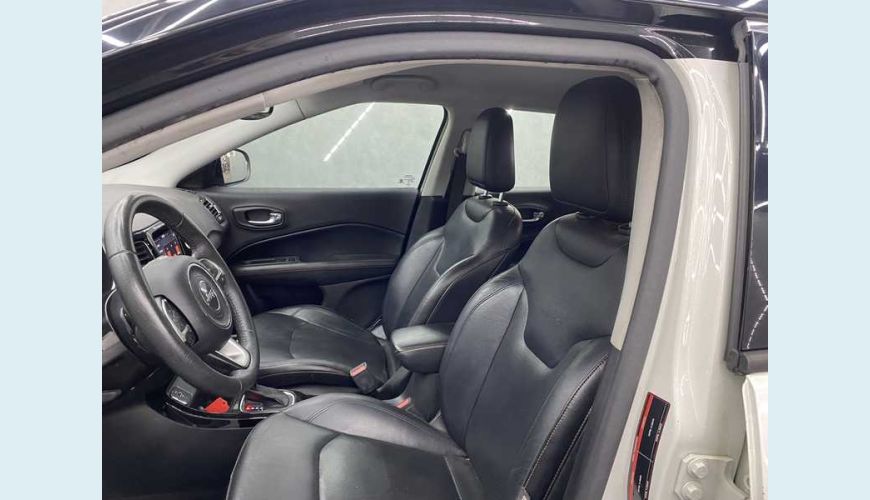 JEEP COMPASS 2.0 LIMITED AUT. FLEX - BRANCO - 2018 Foto 9 (Grande)