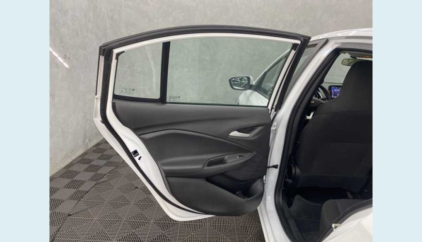 CHEVROLET ONIX PLUS 1.0 LTZ TURBO FLEX AUT. - BRANCO - 2022 Foto 9 (Grande)