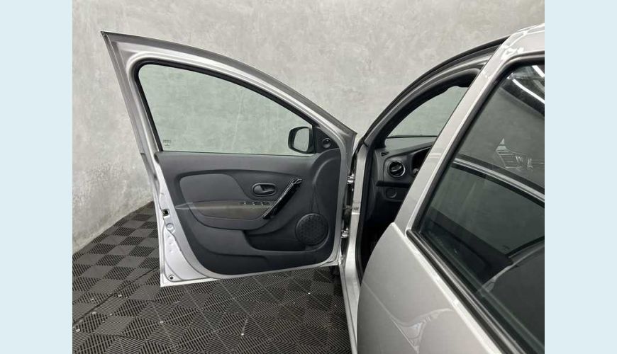 RENAULT LOGAN ZEN 1.0 12V SCE FLEX - PRATA - 2022 Foto 9 (Grande)