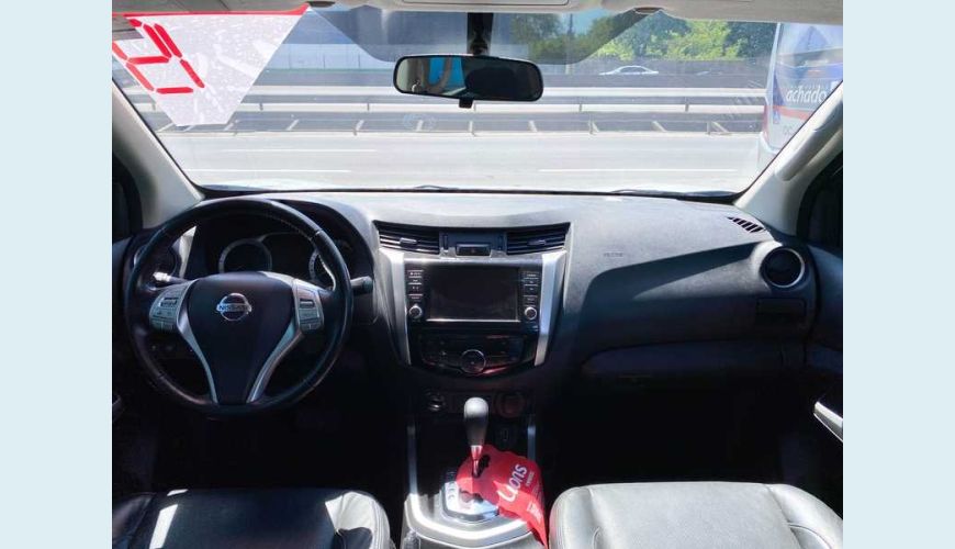 NISSAN FRONTIER 2.3 TD CD XE 4X4 AUT. - BRANCO - 2019 Foto 9 (Grande)