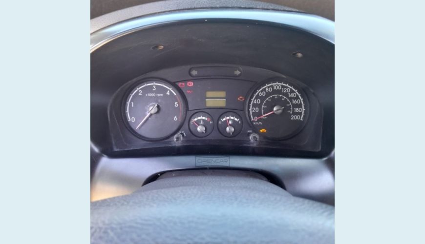KIA BONGO 2.5 K-2500 4X2 CS TURBO DIESEL 2P MANUAL - BRANCO - 2013 Foto 9 (Grande)