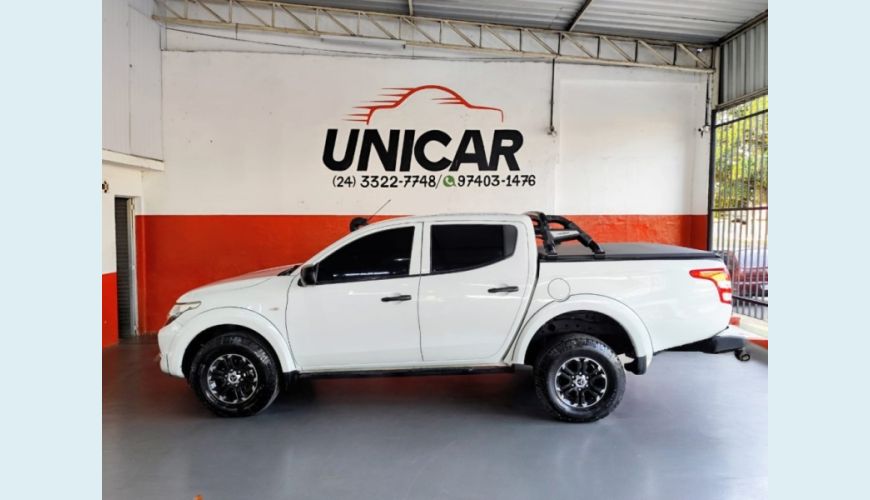 MITSUBISHI L200 TRITON - BRANCO - 2023 Foto 9 (Grande)