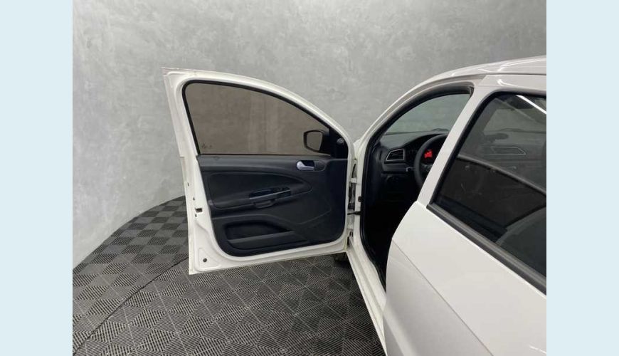 VOLKSWAGEN VOYAGE 1.6 TRENDLINE FLEX - BRANCO - 2018 Foto 9 (Grande)
