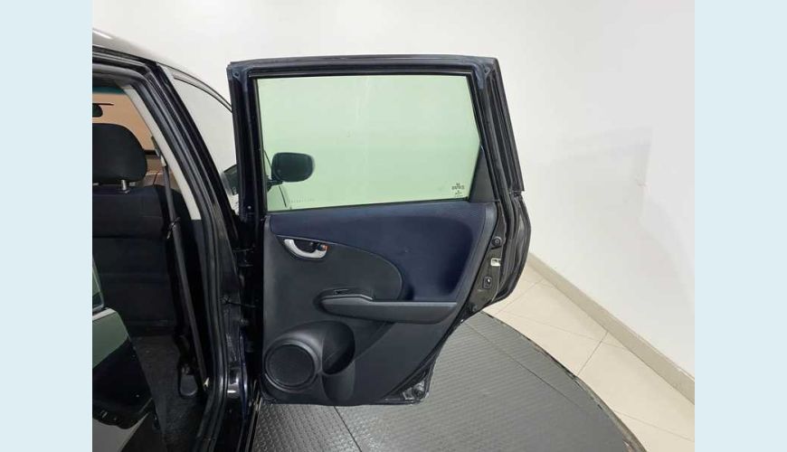 HONDA FIT LX 1.4 FLEX - PRETO - 2013 Foto 9 (Grande)