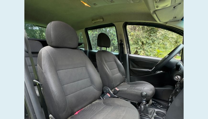 FIAT IDEA ELX 1.4 MPI FIRE FLEX 8V 5P - PRETO - 2006 Foto 9 (Grande)