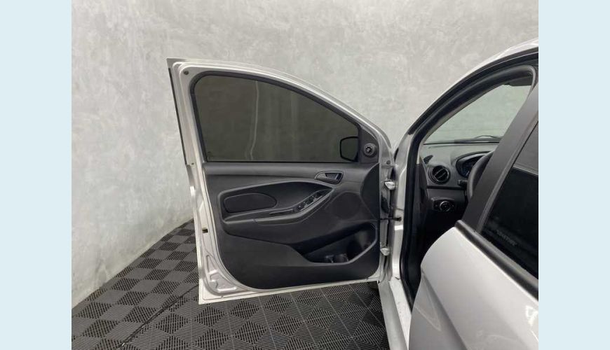 FORD KA SEDAN SE PLUS 1.0 FLEX - PRATA - 2020 Foto 9 (Grande)