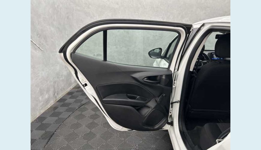 FIAT ARGO 1.0 FLEX - BRANCO - 2023 Foto 9 (Grande)
