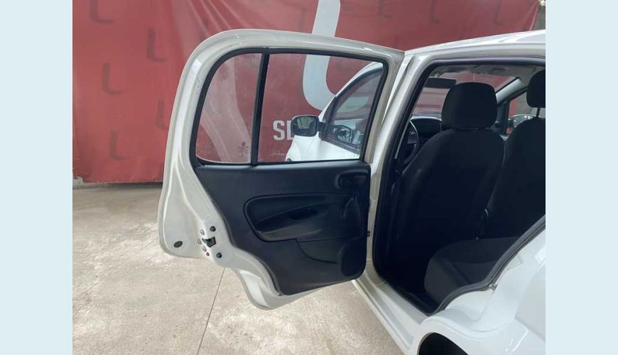 FIAT UNO ATTRACTIVE 1.0 8V FLEX 4P - BRANCO - 2020 Foto 9 (Grande)