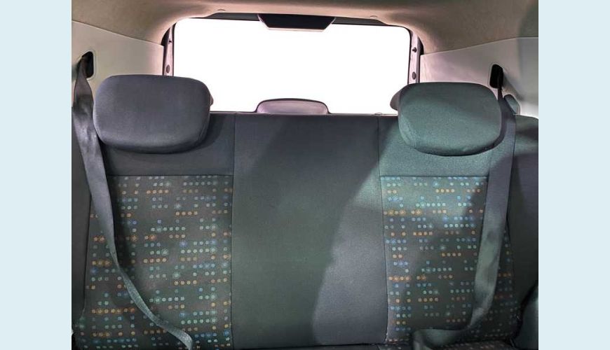 FIAT UNO VIVACE 1.0 8V FLEX 2P - PRATA - 2013 Foto 9 (Grande)