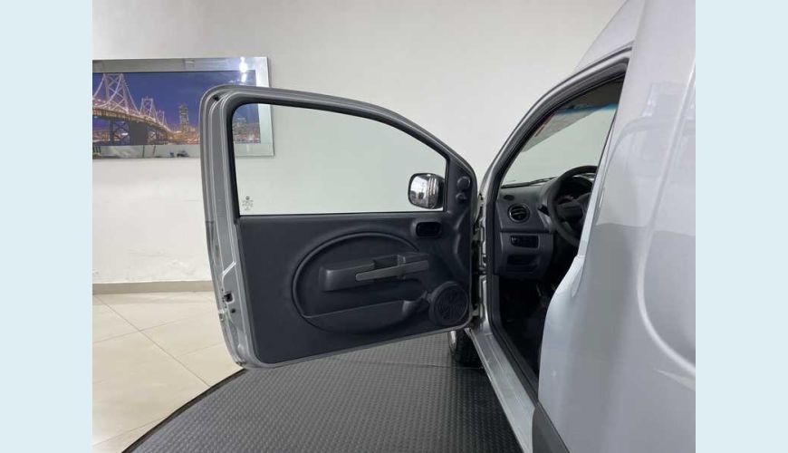 FIAT FIORINO 1.4 HARD WORKING FLEX - PRATA - 2019 Foto 9 (Grande)